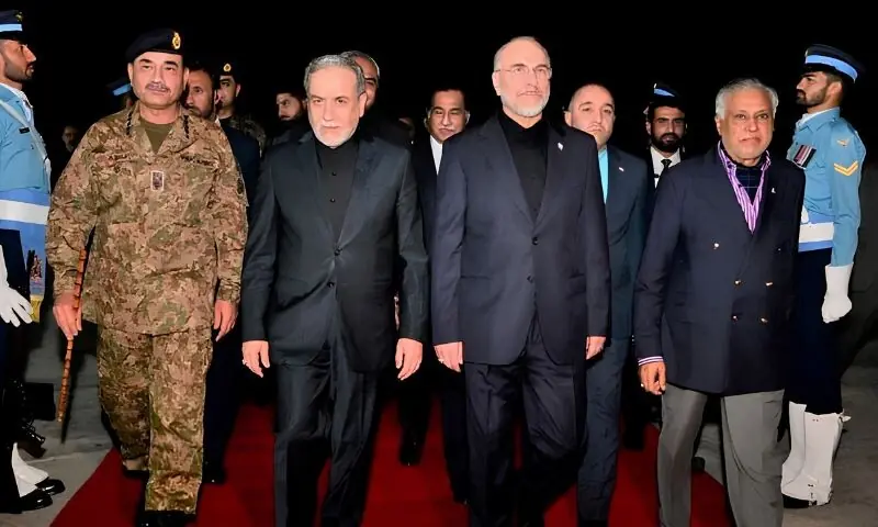 ایرانی وزیر خارجہ کا اسحاق ڈار اور فیلڈ مارشل عاصم منیر سے رابطہ، جنگ بندی پر گفتگو