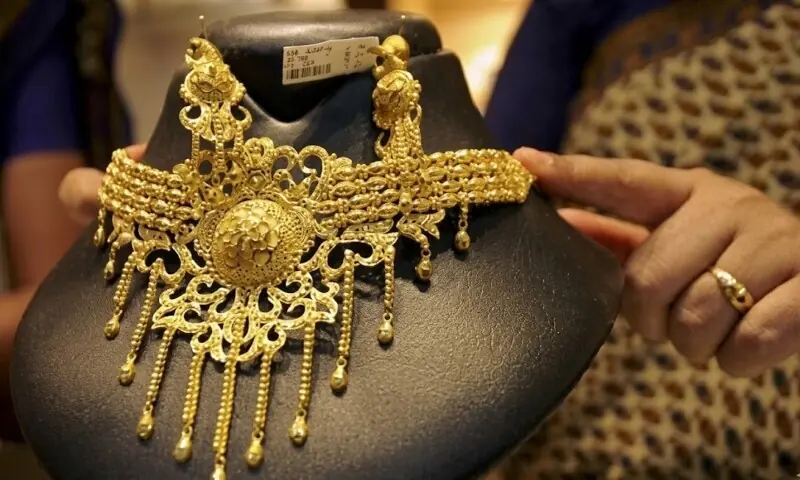 ملک بھر میں سونے کی قیمت میں بڑی کمی، فی تولہ کتنے کا ہوگیا؟