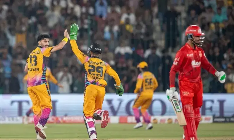 Peshawar Zalmi storm into PSL 11 final with dominant 70-run win over Islamabad United