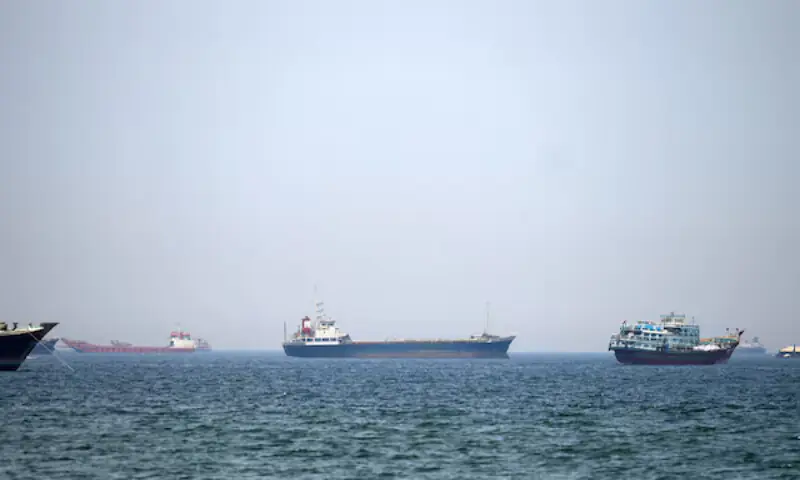US seeks new coalition to get ships moving again in Hormuz