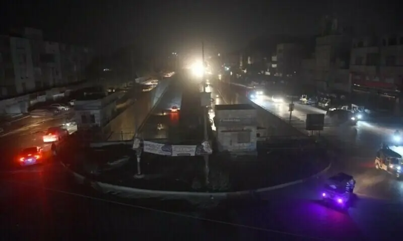 Load shedding ends as LNG cargo arrives: Leghari