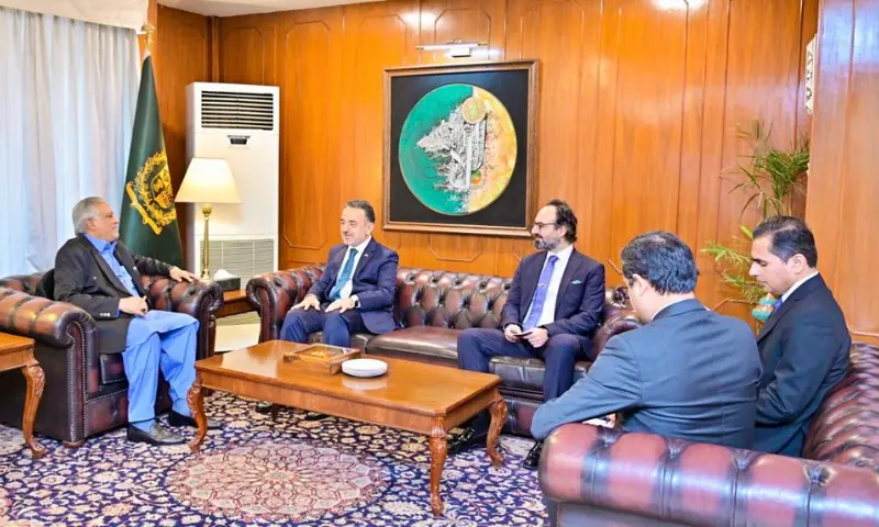 Turkish ambassador meets Dar, reaffirms support for Pakistan&rsquo;s peace efforts