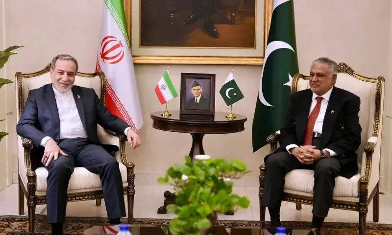 عباس عراقچی کا اسحاق ڈار سے رابطہ، خطے کی تازہ صورتِ حال پر گفتگو