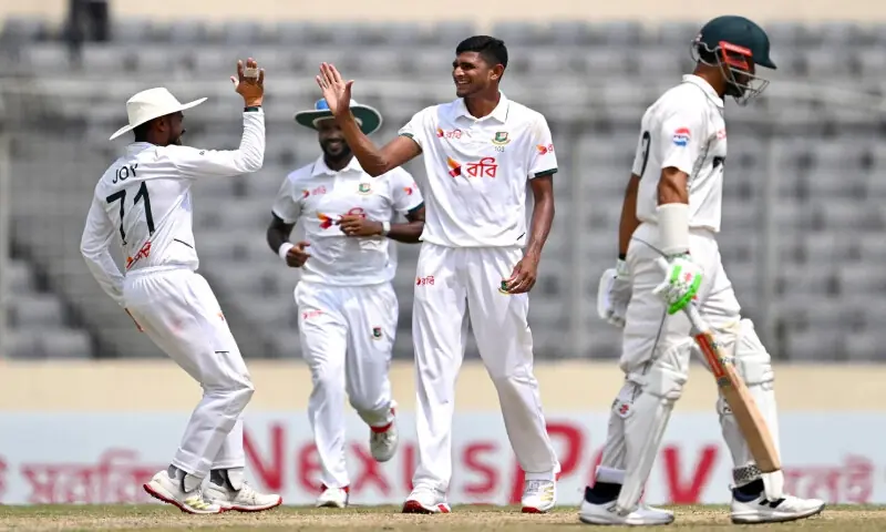 Bangladesh crush Pakistan by 104 runs in Dhaka Test