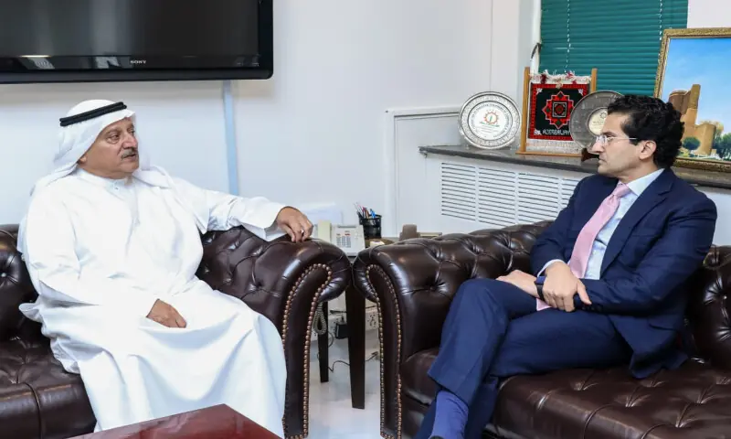 Pakistan, Kuwait discuss strategic oil storage, energy cooperation