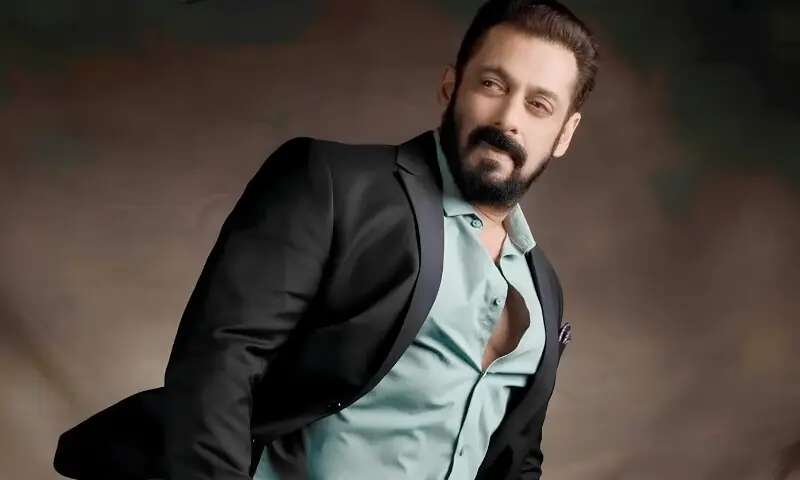 سلمان خان کے نیم برہنہ حالت میں پراسرار نوٹ پر سابقہ گرل فرینڈ کا دلچسپ ردِعمل