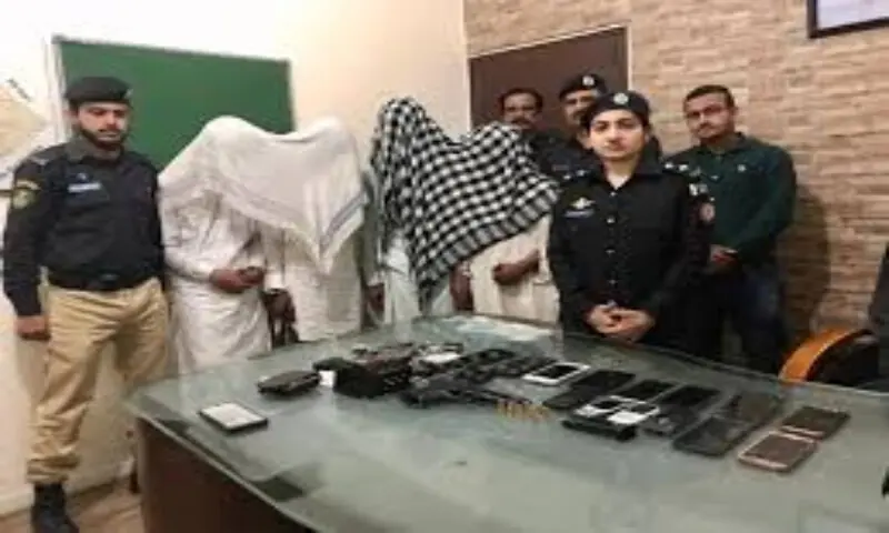 Karachi&rsquo;s online drug network exposed, 70 dealers identified