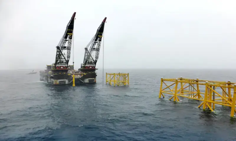 Pakistan revives offshore oil, gas hunt after two decades