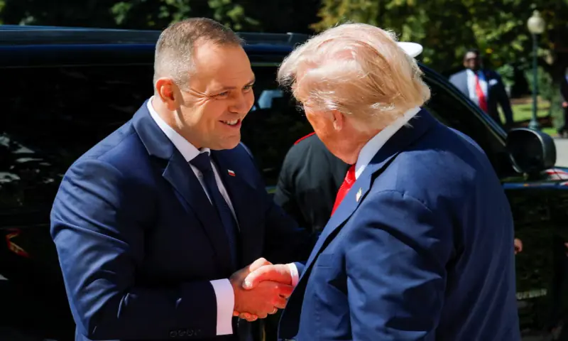 Trump says US will send additional 5,000 troops to Poland