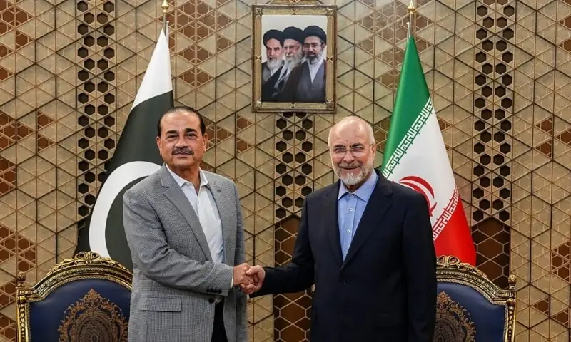 'ایران اپنے جائز حقوق پر سمجھوتہ نہیں کرے گا': قالیباف کی فیلڈ مارشل سے ملاقات میں گفتگو