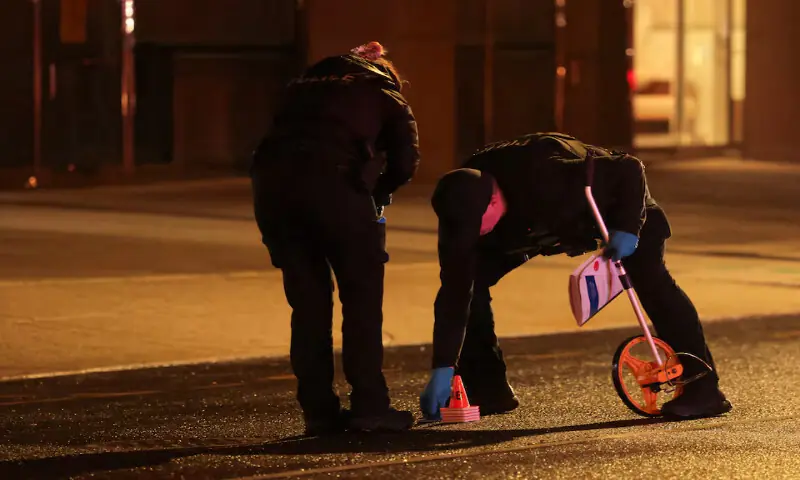 Gunman shot dead after opening fire at White House checkpoint