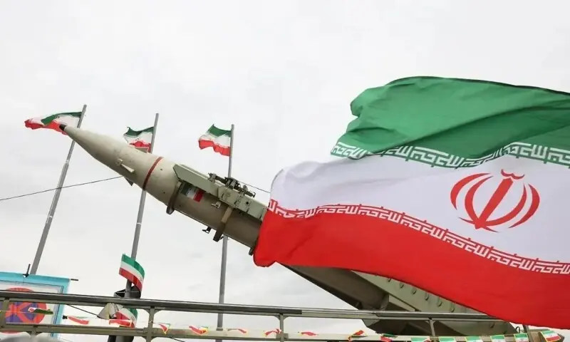 بندر عباس پر حملوں کے جواب میں ایران کا امریکی فوجی اڈوں کو نشانہ بنانے کا دعویٰ