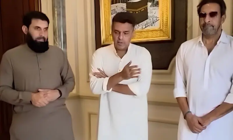 حج یا پکنک؟ وسیم اکرم اور ساتھیوں کا ناقدین کو کرارا جواب