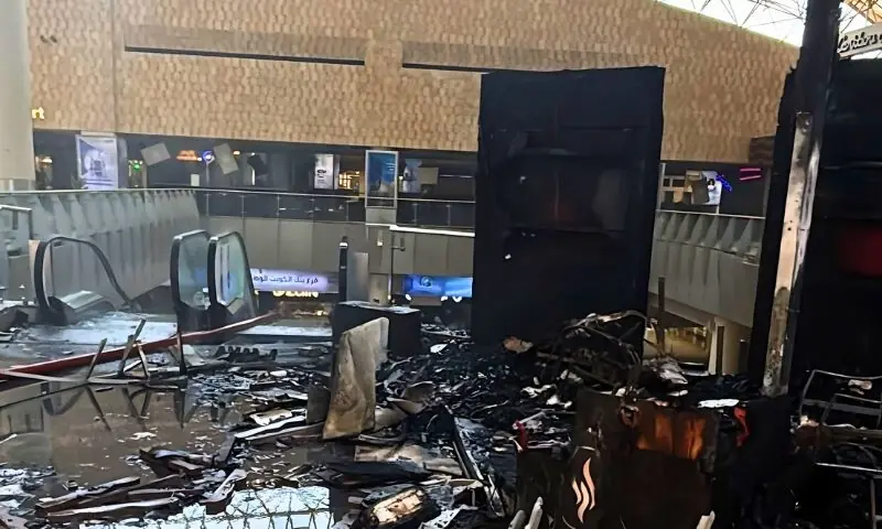 کویت پر ایران کے حملے میں ایک شخص ہلاک، 63 زخمی، ایئرپورٹ اور سفارتی عمارتوں کو نقصان
