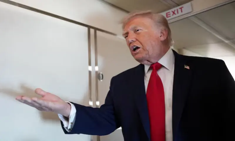 Trump threatens to hit Iran 'very hard'