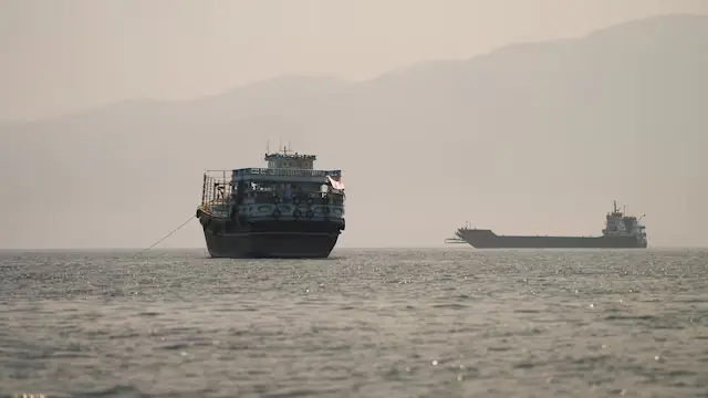 Oman and Iran to pursue talks on managing navigation in Strait of Hormuz