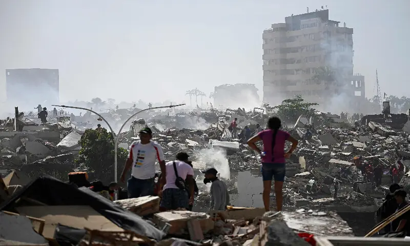 Venezuelans hunt for survivors after quakes kill at least 589