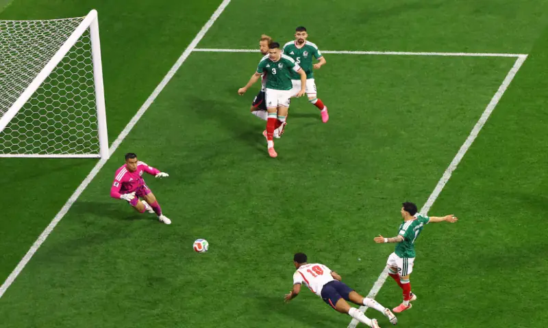 Ten-man England hang on to beat battling Mexico 3-2 in last-16 thriller