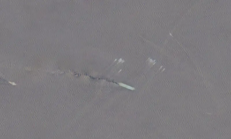 Hormuz shipping risk raised to severe after tankers hit