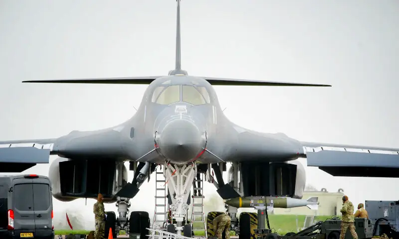 US deploys B-1 bombers in major escalation of Iran campaign