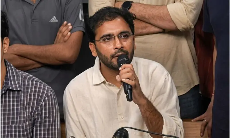 حکومت نے معاہدہ پورا نہ کیا تو احتجاج دوبارہ ہوگا، کاکروچ جنتا پارٹی