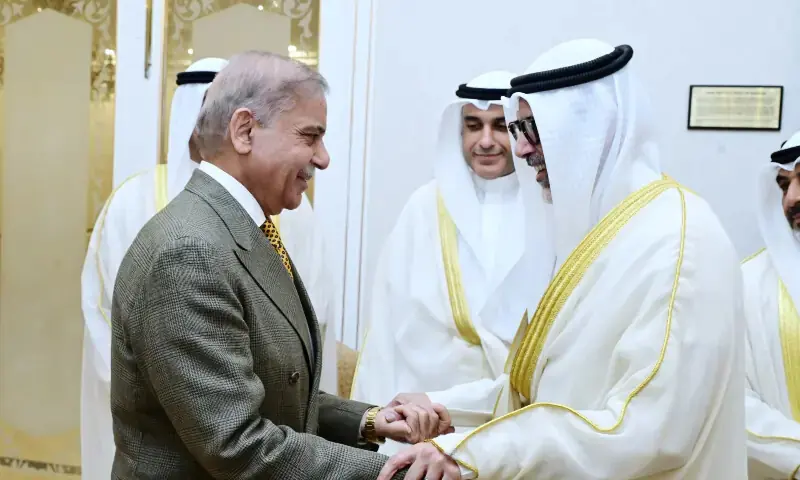 Pakistan, Kuwait reaffirm commitment to stronger ties, regional peace