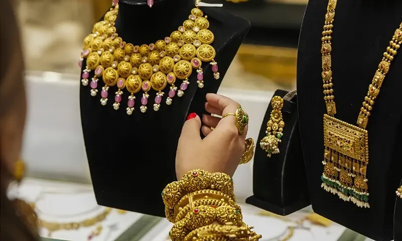 سونے کی قیمت میں ایک بار پھر اضافہ، فی تولہ کتنے کا ہوگیا؟