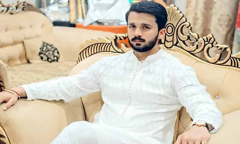 رجب بٹ کی اگلی یوٹیوبر بیوی کون ہوگی؟ ماہر نجوم کی پیشگوئی