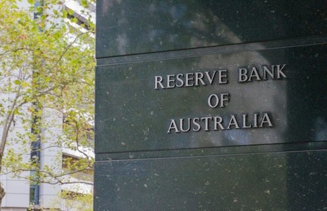 Australia central bank sees faster economic recovery from pandemic, price pressures still elusive