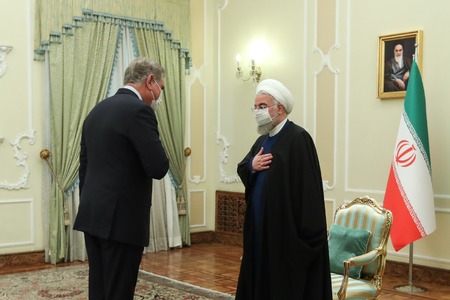 Rouhani expresses commitment to further enhance bilateral ties with Pakistan