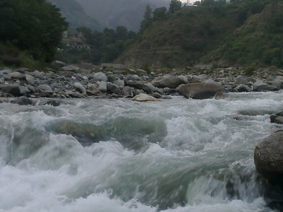 Eight killed after vehicle plunges into Siran river in Mansehra
