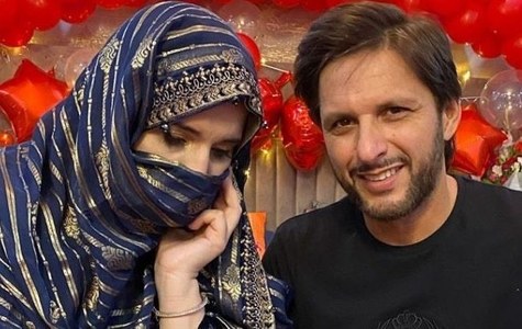 جب شاہد آفریدی کی اہلیہ نے غریب بچی کی جان بچانے کیلئے سارا زیور بیچ دیا