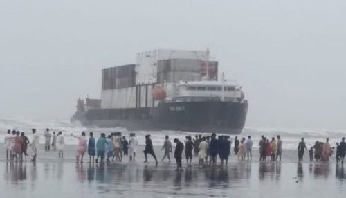 کراچی کے ساحل پر پھنسے جہاز کو نکالنے کا آپریشن کامیاب