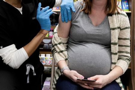 Vaccinated pregnant women pass protective antibodies to babies