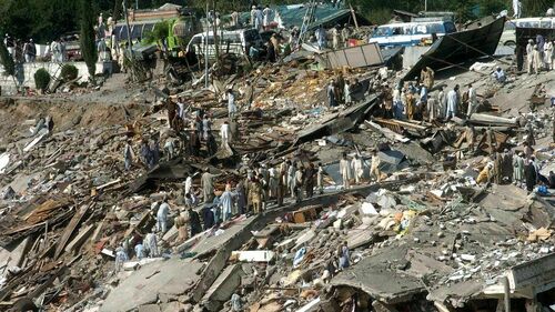 Bereaved families mourn victims of 2005 earthquake