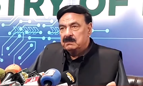 FIA given the task to avoid hoarding of dollars: Sheikh Rashid