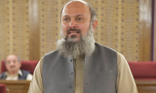 وزیراعلیٰ بلوچستان جام کمال پر پارٹی بچانے پر زور