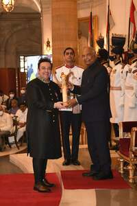 Adnan Sami receives India's Padmi Shri award