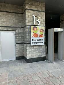 Islamabad mall&rsquo;s poverty-shaming poster angers Pakistani Twitterati