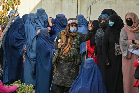 No trips for Afghan women unless escorted by male relative: Taliban