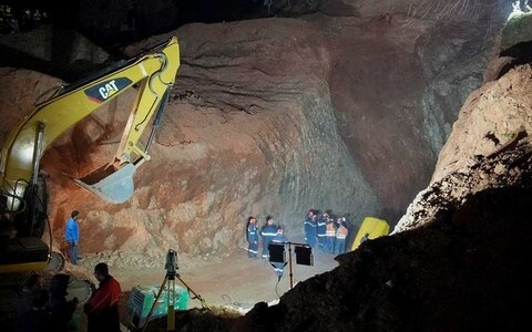 Moroccan rescuers get within metres of reaching child trapped in well