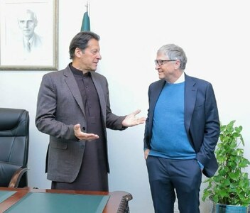 Bill Gates is in Pakistan and Twitter users can't seem to handle it
