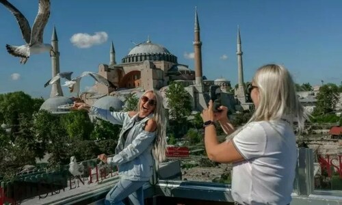 Turkey tourism recovery hurt by Russia invasion of Ukraine
