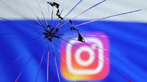 Russian bloggers bid tearful farewell to Instagram