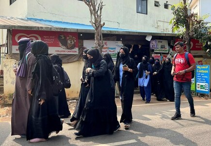 Hindu hardliners seek wider India ban on hijab in class after court verdict