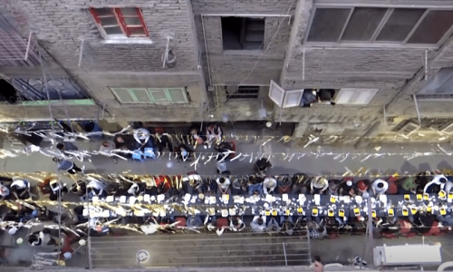 Cairo&rsquo;s Ramazan street feasts return after coronavirus suspension