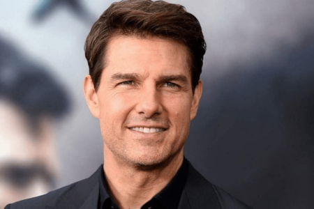 Tom Cruise unveils &lsquo;Top Gun&rsquo; sequel with mid-air stunt