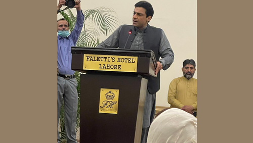 Hamza Shehbaz mocked for being &lsquo;elected&rsquo; as CM Punjab in session at Lahore hotel