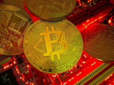 In Texas, crypto miners turn to solar power