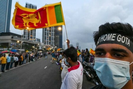 Sri Lanka economy will &lsquo;collapse&rsquo; if no new govt in 2 days: central bank
